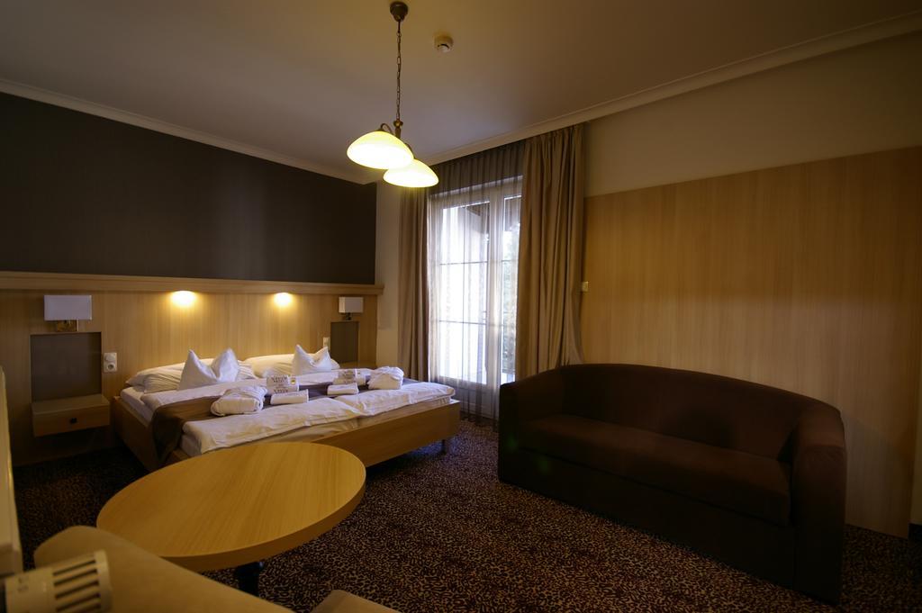 Xavin Wellness & Restaurant Hotel