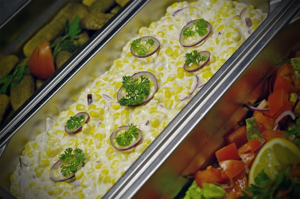 Xavin Wellness Hotel&restaurant Harkány