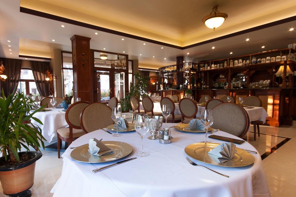 Hotel Xavin Wellness & Restaurant
